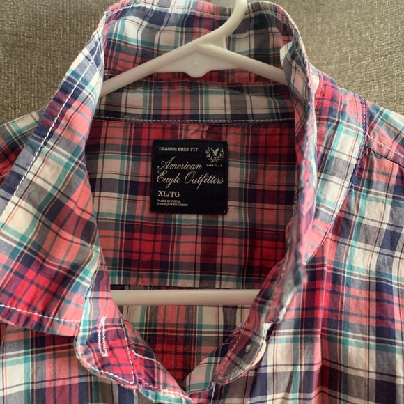 Button up - Picture 2 of 2